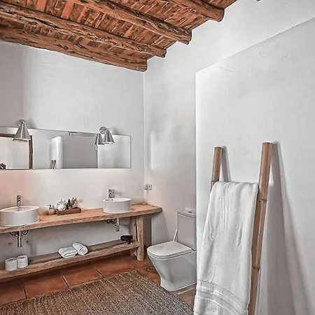 Agroturismo La Bet Santa Eulalia del Río